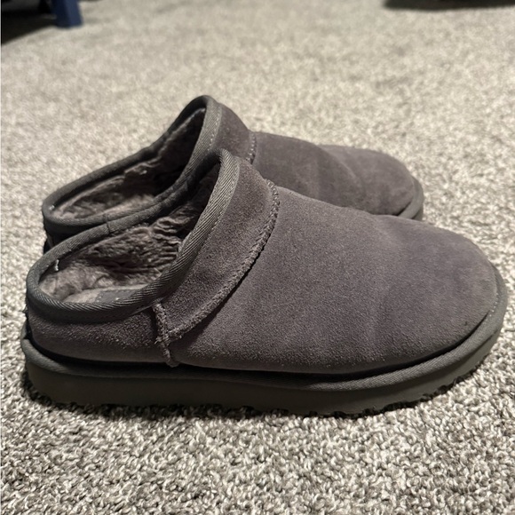 Ugg Slip On’s - Picture 4 of 5